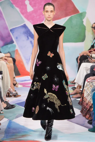 Look 30